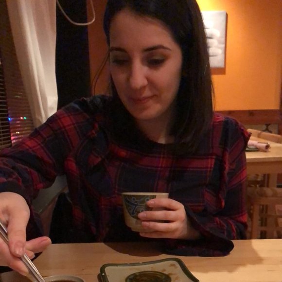 Meet your Posher, Jess - Picture 3 of 3